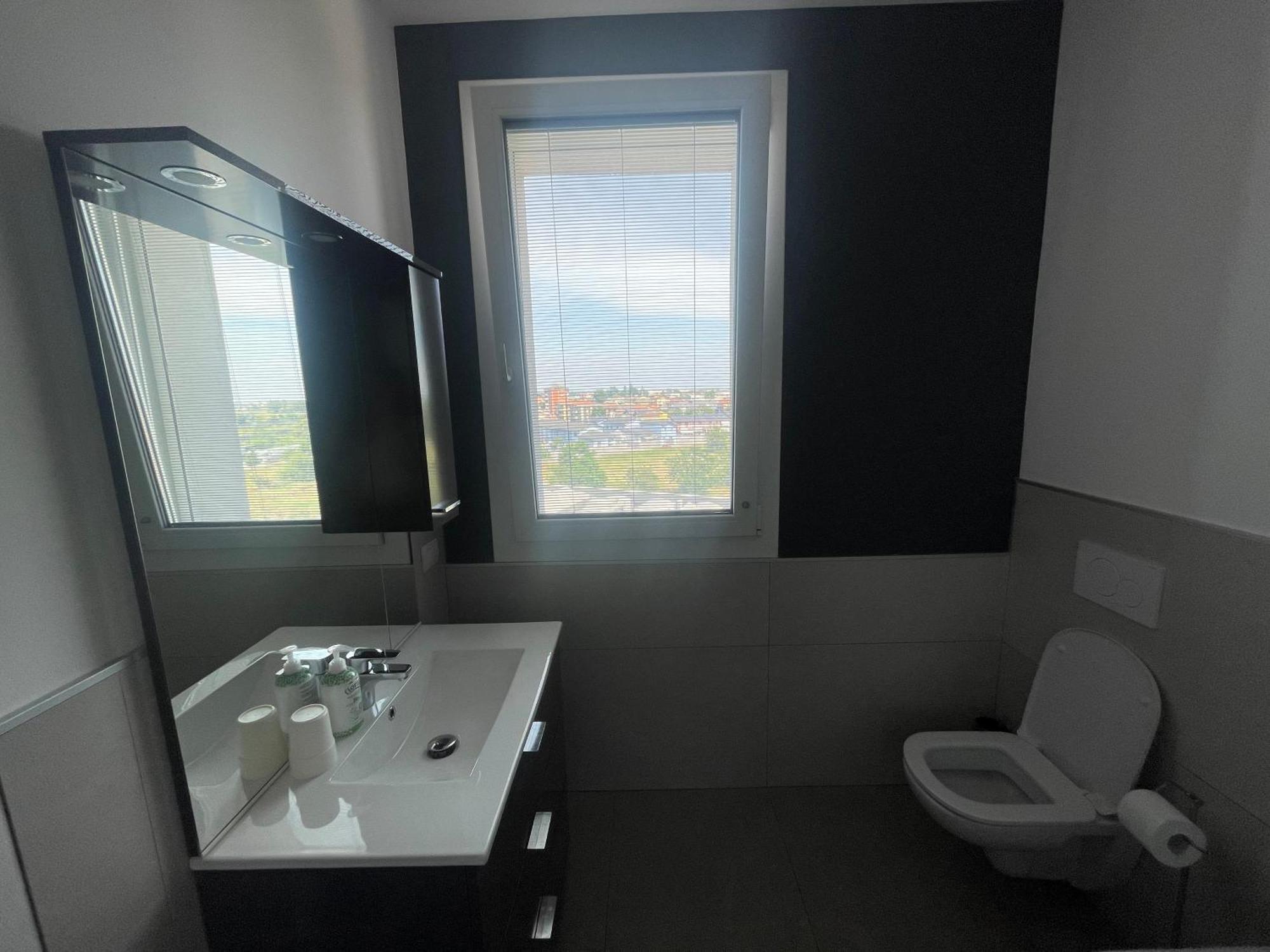 Condominio La Torre 1 Galliate Buitenkant foto